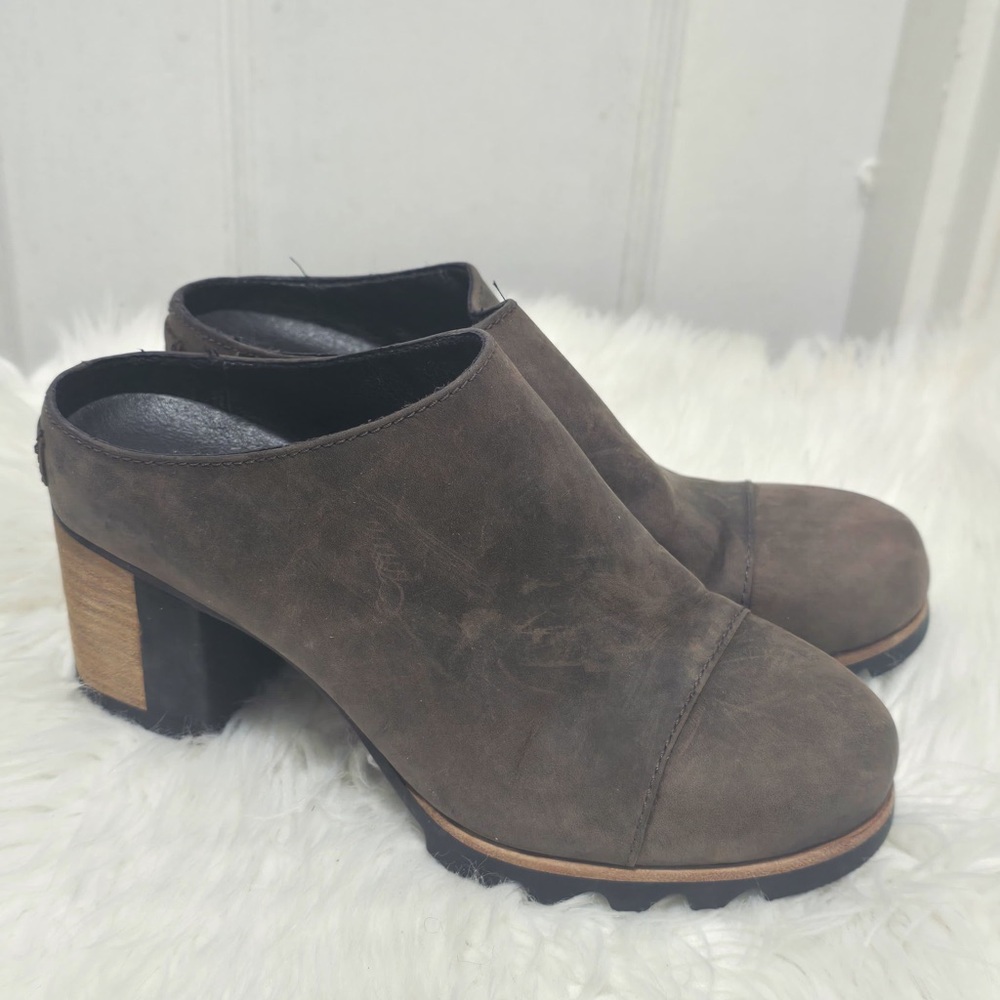 Sorel Addington Mule boot in brown leather